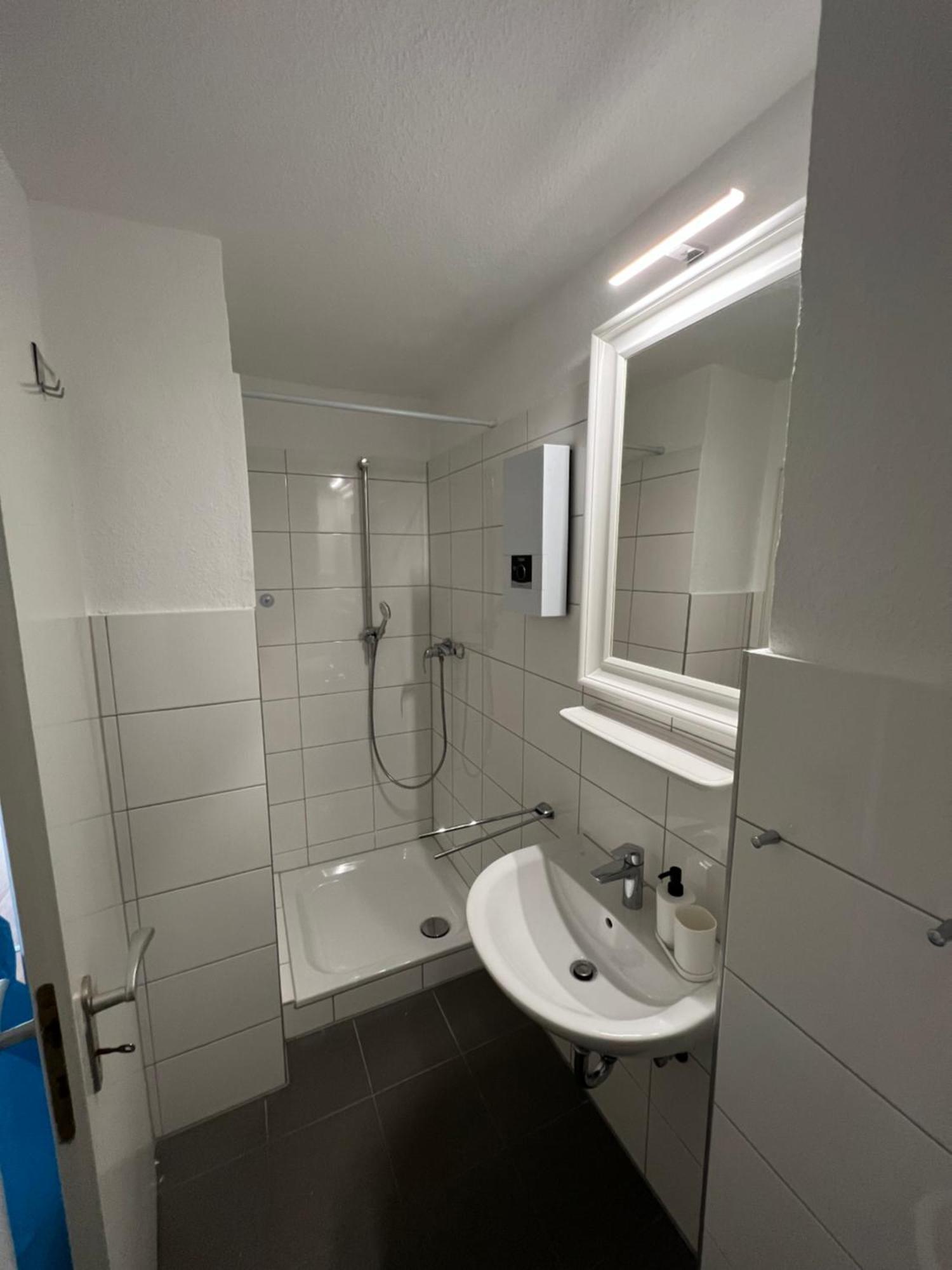 Emas4 Wohnung Mit 2 Einzelbetten, Kueche 크레펠트 외부 사진